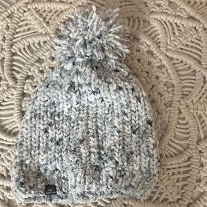 Cuddl Duds Gray Knit Pom-Pom Beanie